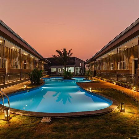 Amara By The Sea Calangute Hotel Bagian luar foto